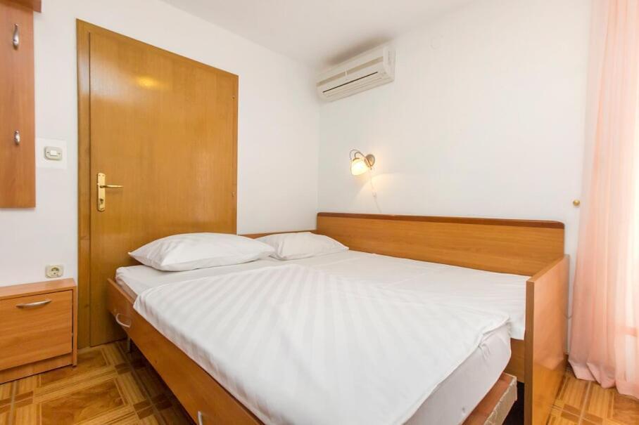 Apartments Tonimir Vodice Exterior foto