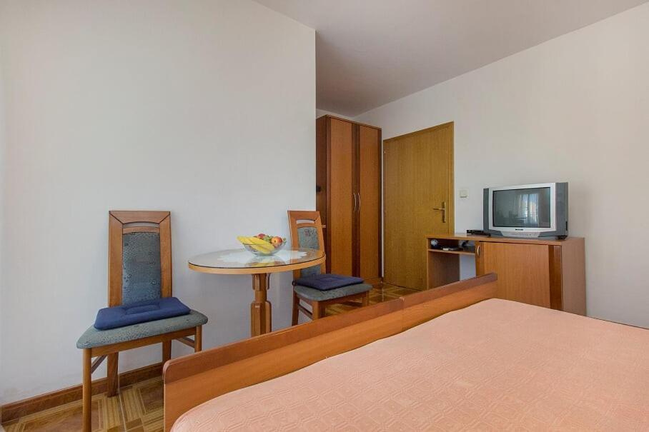 Apartments Tonimir Vodice Exterior foto